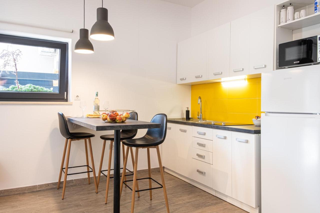 Studio Apartment Les - 4 Min Walk From Amphiteatre Pula Extérieur photo
