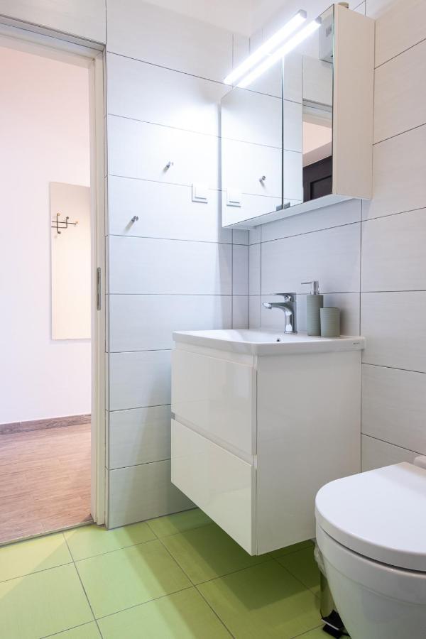 Studio Apartment Les - 4 Min Walk From Amphiteatre Pula Extérieur photo